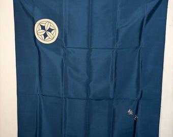 Vintage Japanese Furoshiki / Traditional Wrapping Cloth / Silk / Kumaizasa / Flatwoven / Blue / O113