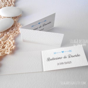 Cartes pour cadeaux de baptême et de naissance avec graphisme cœur bleu clair | Cartes pliées classiques 2,5 x 4,5 cm pour dragées | Italie