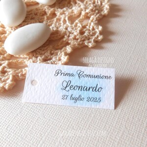Tag in carta martellata con nuvola azzurra sotto il nome | Piccoli cartellini per bomboniere Nascita Battesimo Comunione bimbo cm 4,5 x 2