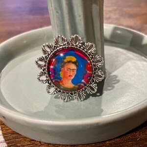 Silver Ribbon Frida Brooch