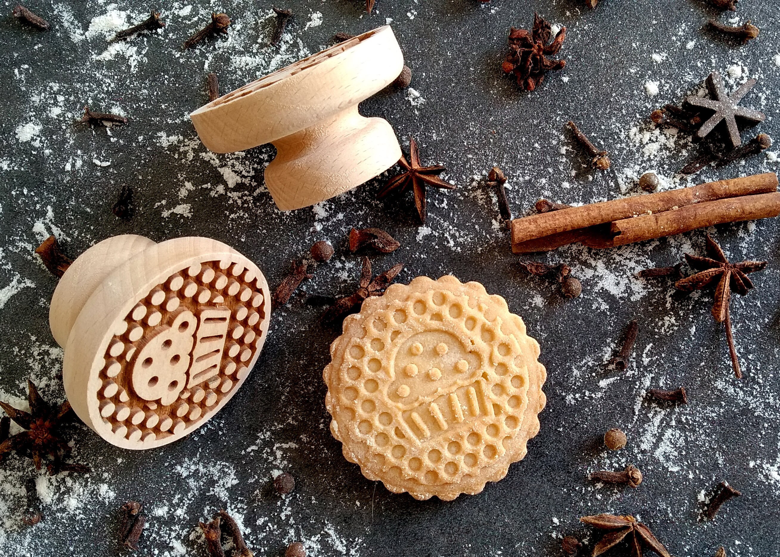 MUFFINS stamp, embossing wood stamp, engraved stamp by laser