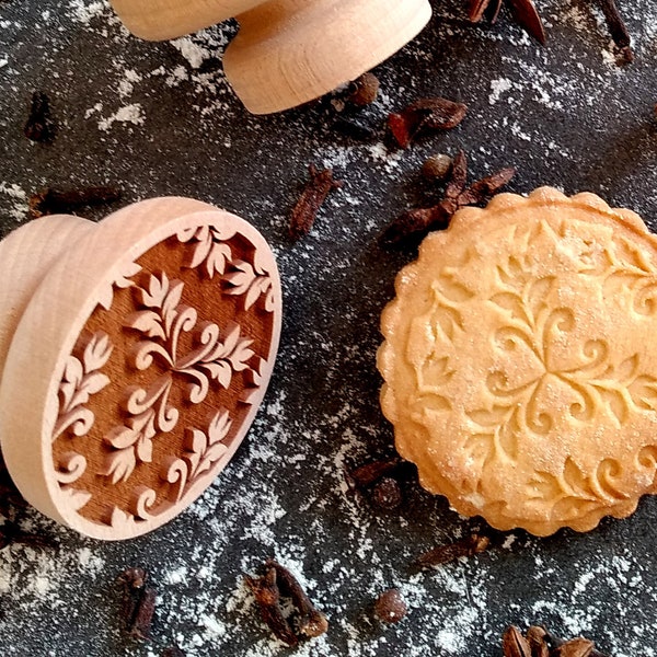 TROIS FLEURS, estampage sur bois, rouleau à pâtisserie gravé au laser