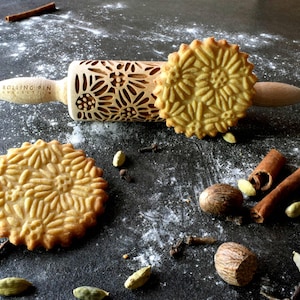 DAISES small rolling pin, Embossing rolling pin, laser engraved rolling pin