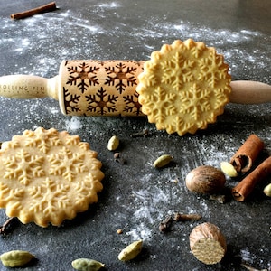 SNOWFLAKES rolling pin, engraved rolling pin, christmas rolling pin