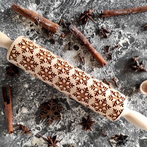 SNOWFLAKES rolling pin, engraved rolling pin, christmas rolling pin image 3