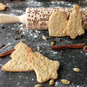 MERRY CHRISTMAS rolling pin for embossed cookies, made of beeh wood, DEEP engraving