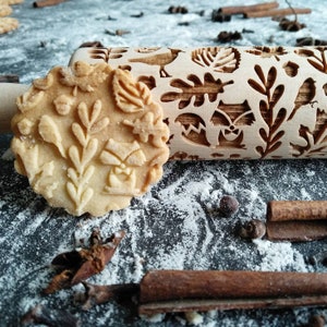 AUTUMN SMALL rolling pin for embossed cookies, made of beeh wood, DEEP engraving