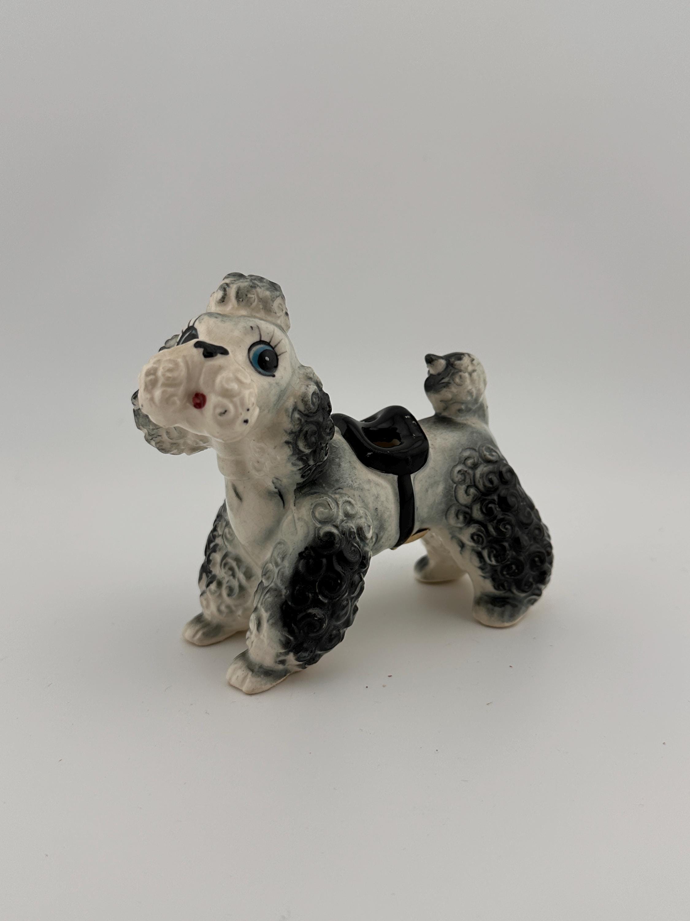 ヴィンテージ陶器製プードルの置物（鞍付き） – ミッドセンチュリー