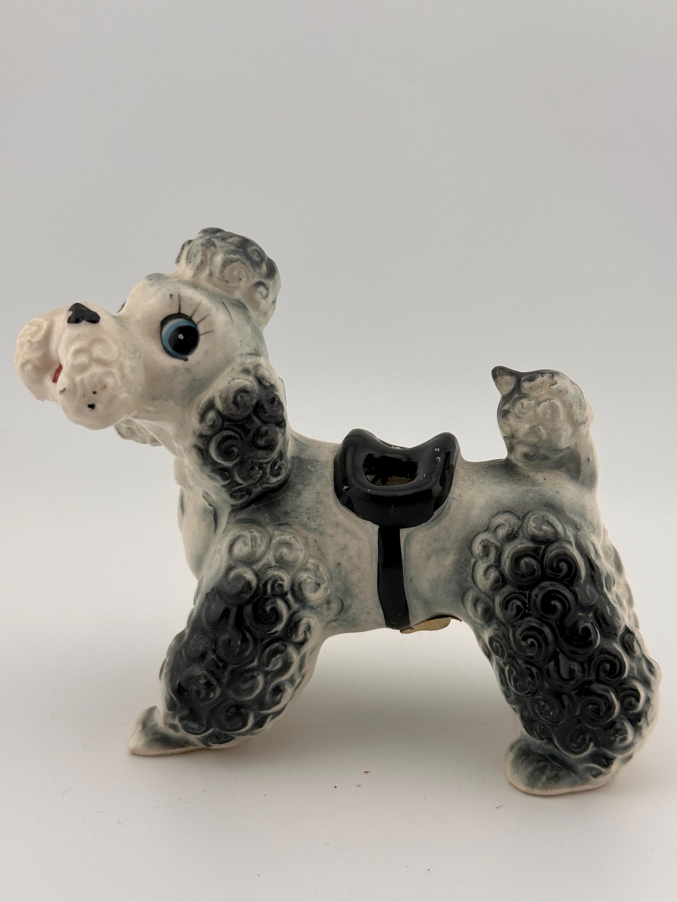 ヴィンテージ陶器製プードルの置物（鞍付き） – ミッドセンチュリー