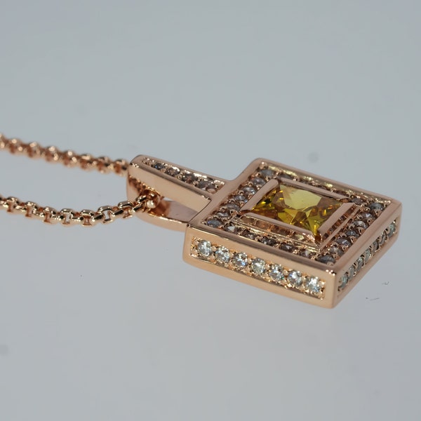 Ethniq Elegant Pendant with Zirconia Yellow Sapphire, 18K Pink Gold Plated Chain, Perfect Accessory for Formal Events and Special Occasions