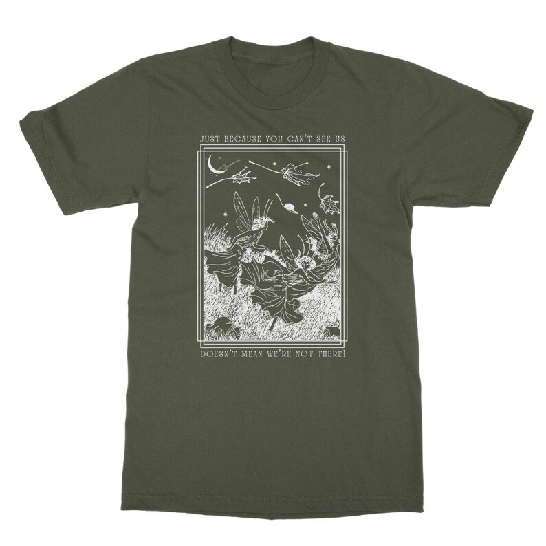 Grunge Fairycore Mall Goth Kleidung Fee Shirt Übergröße Goth Witchy Sachen Hexe Goblincore Kleidung Dunkel Cottagecore Fairy Core T-Shirt Army Green