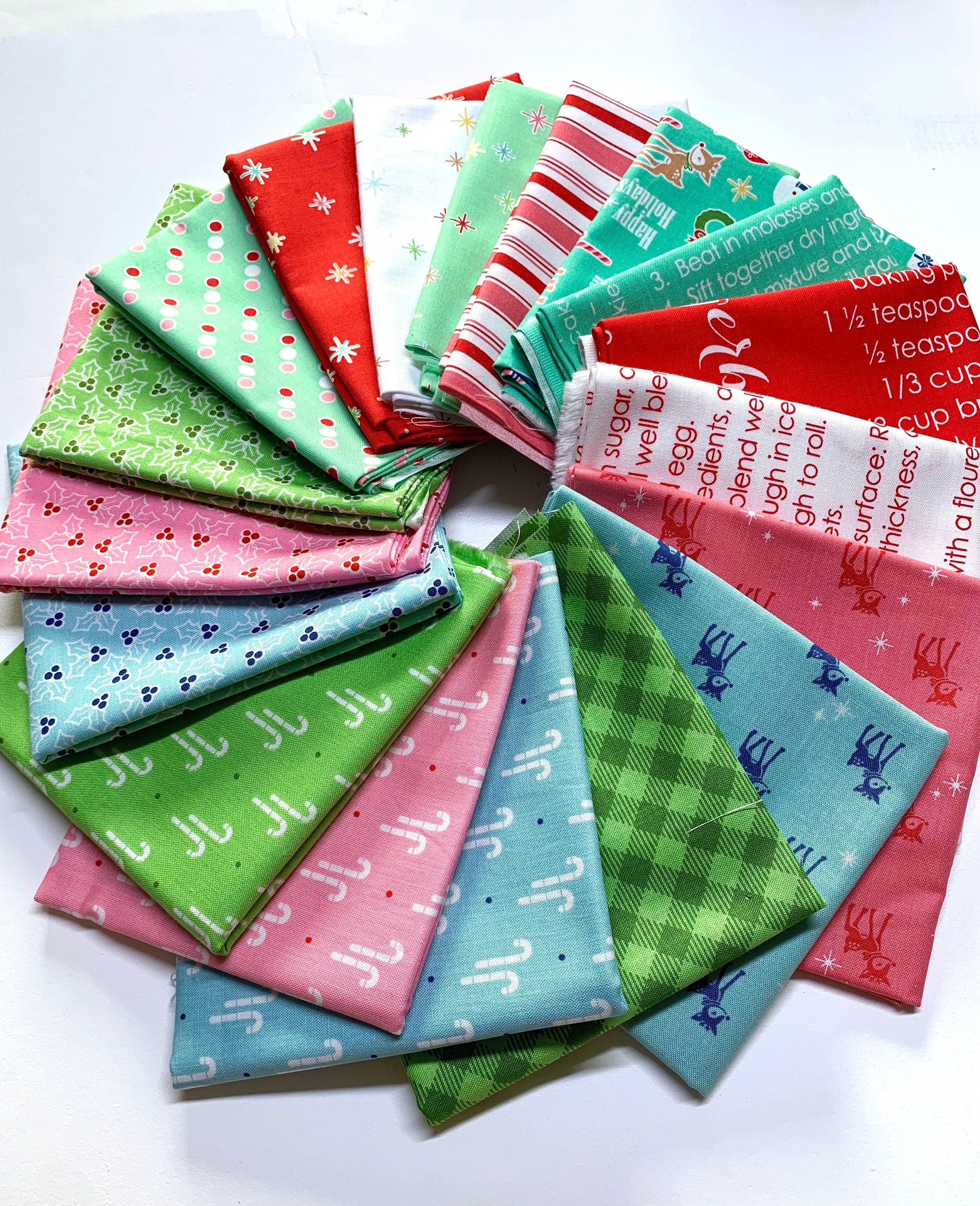 Lori Holt Cozy Christmas Fat Quarter Bundle Riley Blake - Etsy