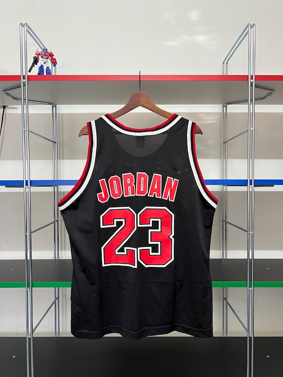 Vintage 90s Chicago Bulls Basketball Jersey Large Michael Jordan