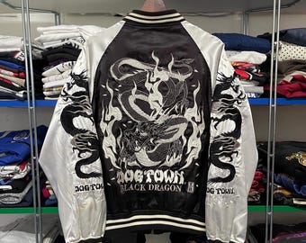 Vintage 90er Jahre Dogtown Black Dragon Sukajan Souvenir Jacke | Japanische bestickte Satinjacke, Dogtown Skateboard Größe L