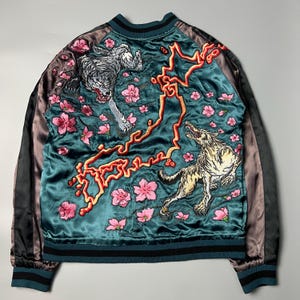 Vintage Satori white wolf moon sakura sukajan souvenir jacket japanese medium rayon all over embroidery reversible in red black blue grey