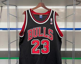 Vintage 90s Chicago Bulls Basketball Jersey Large Michael Jordan