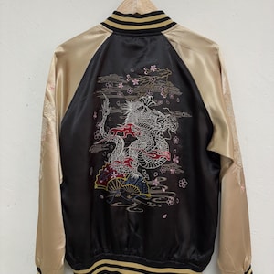 Vintage Sukajan Souvenir “Dragon Motif” Satin Jacket / Japanese Americana Vintage Culture Jacket / Gold & Black Colour Size Large