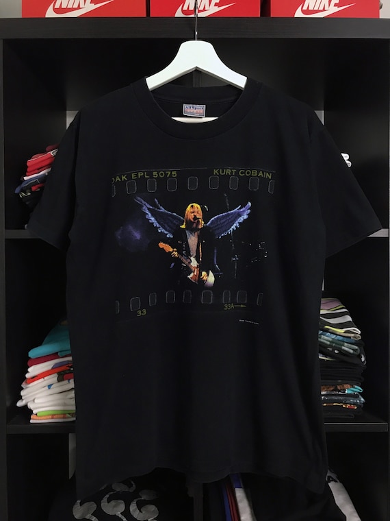 Vintage 1999 Kurt Cobain Nirvana Band T-shirt / Vi