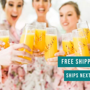 Bridesmaid Champagne Glass, Personalized Champagne Flutes, Bridal Party Gift, Bridesmaid Proposal Box, Champagne Flutes, Party Favor