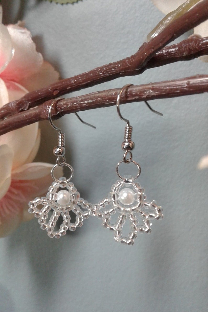Pearl Hand Beaded Glass Crystal and Pearl Earrings Swan Wedding Bridesmaid Mother of Bride Simple Bridal Elegant White Prom