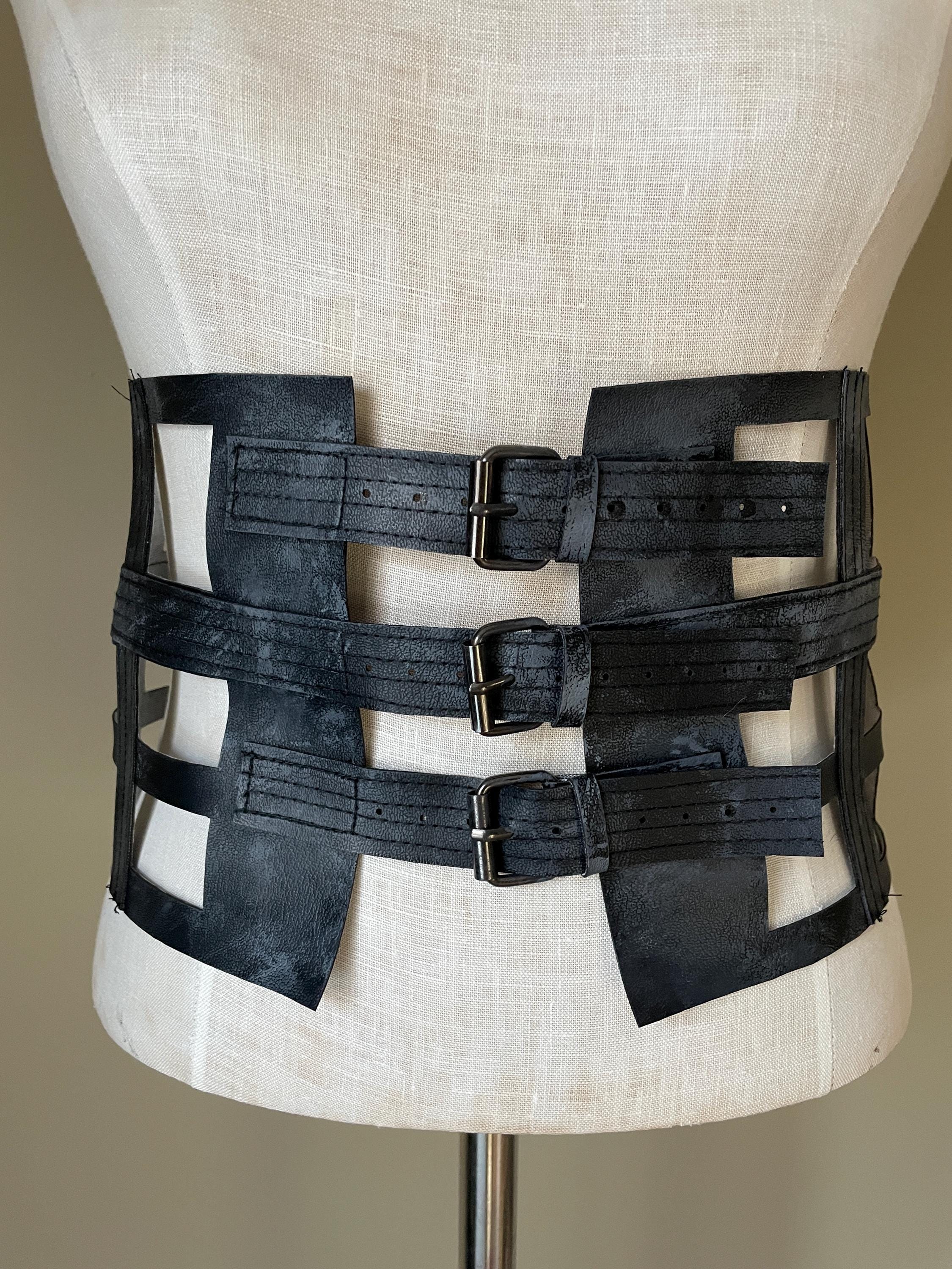 100% TEXTURED LEATHER CORSET BELT (US 34) Leather Underbust Corset Belt – French Meadows main image 2