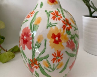 Details about   NWT Anthropologie Brynne Picture Vase Stoneware Floral Whimsy Spring Summer Gift 
