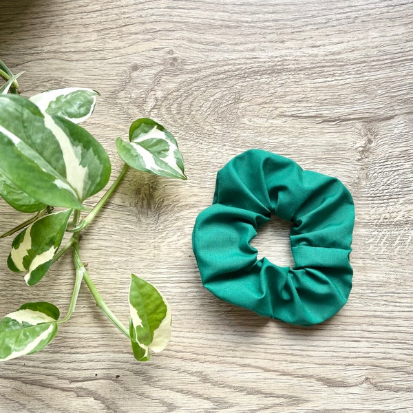 Emerald green scrunchie