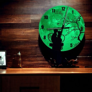 Reloj de pared que brilla en la oscuridad. Gatos en el tejado. Diámetro 30 cm (11,8 pulgadas)