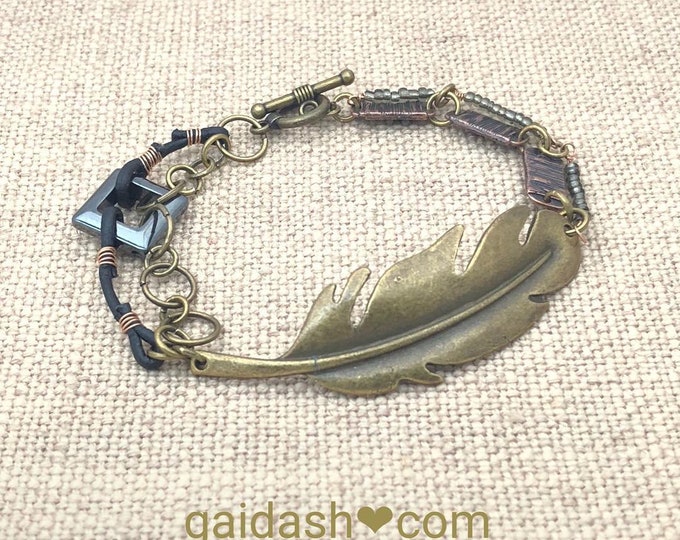 Hand made boho style "Feather bracelet" Southwestern style jewelry | Boho style jewelry