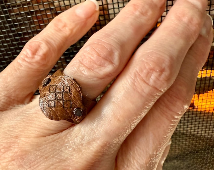 Handcrafted Leather Ring with Rune for Wisdom & Prosperity | "I'm Enough" Engraved Band