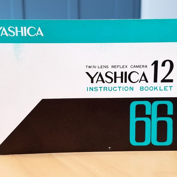 Folleto de instrucciones de la cámara Yashica 12 Twin-Lens Reflex 6x6 - Manual del propietario - Edición en inglés, 34 páginas - Perfecto estado - Modelo más bien HTF