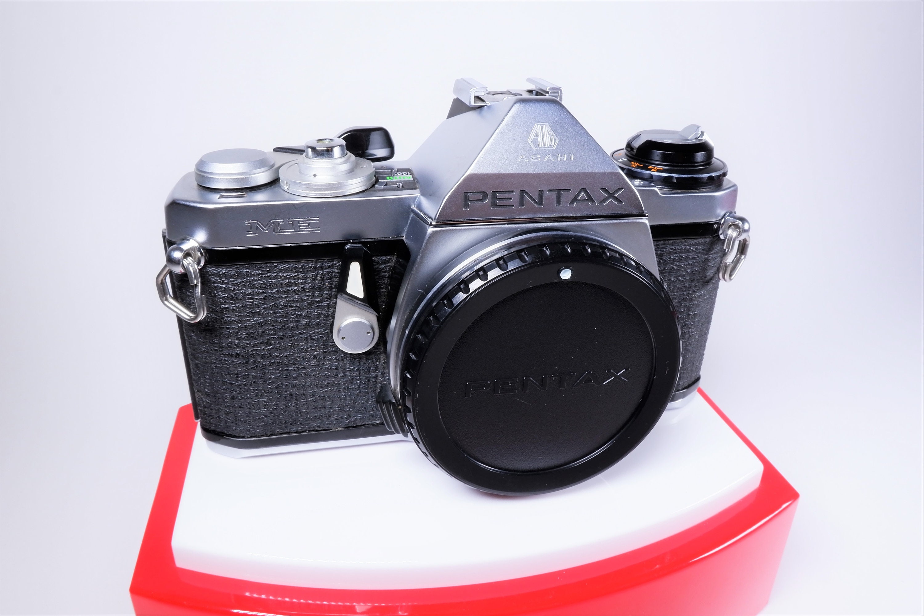 Asahi Pentax ME 35mm SLR Film Camera with Pentax Body Cap and Original