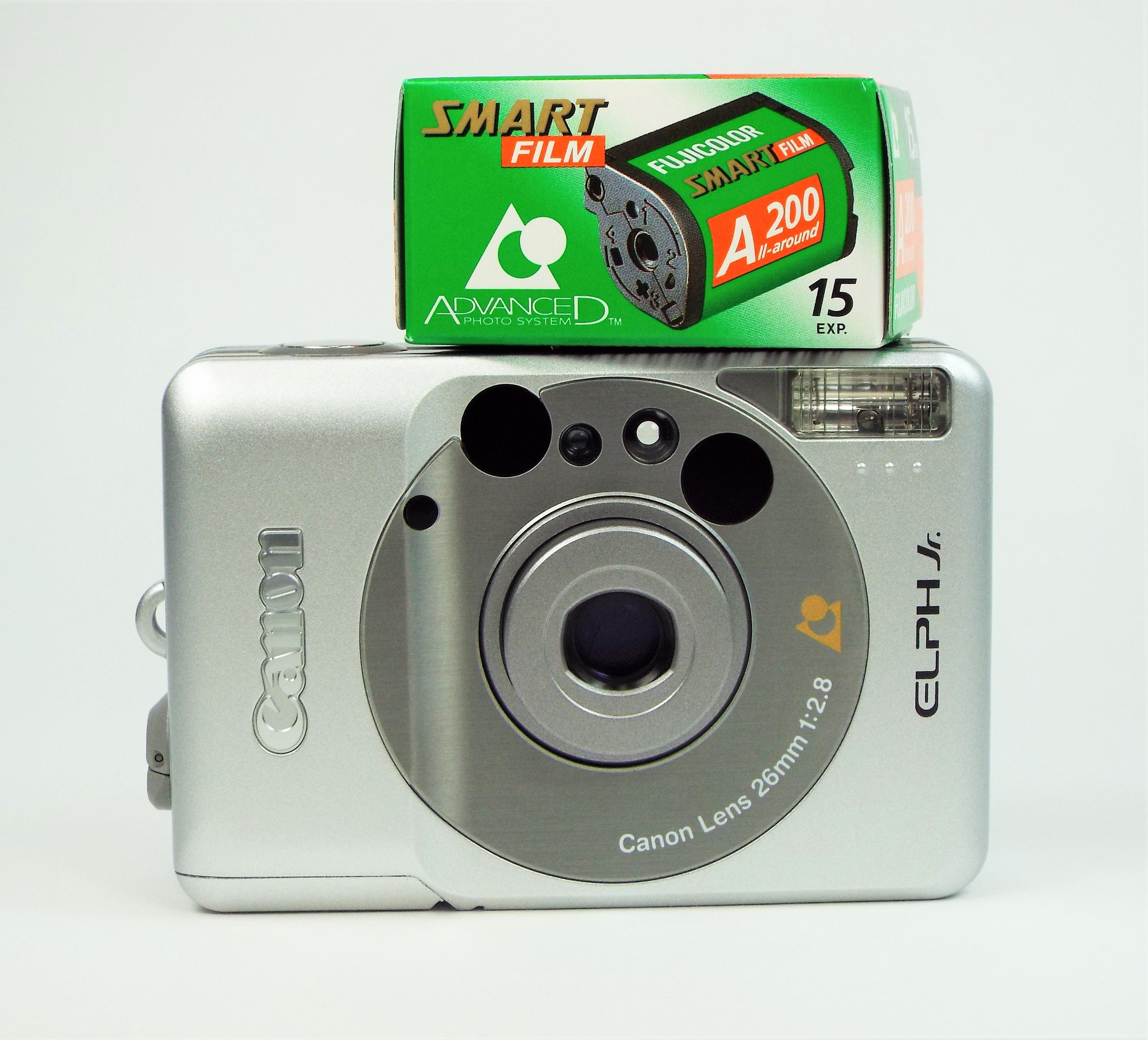 Canon ELPH Jr. APS Film Camera Outfit Mint New in Box Canon 26mm f