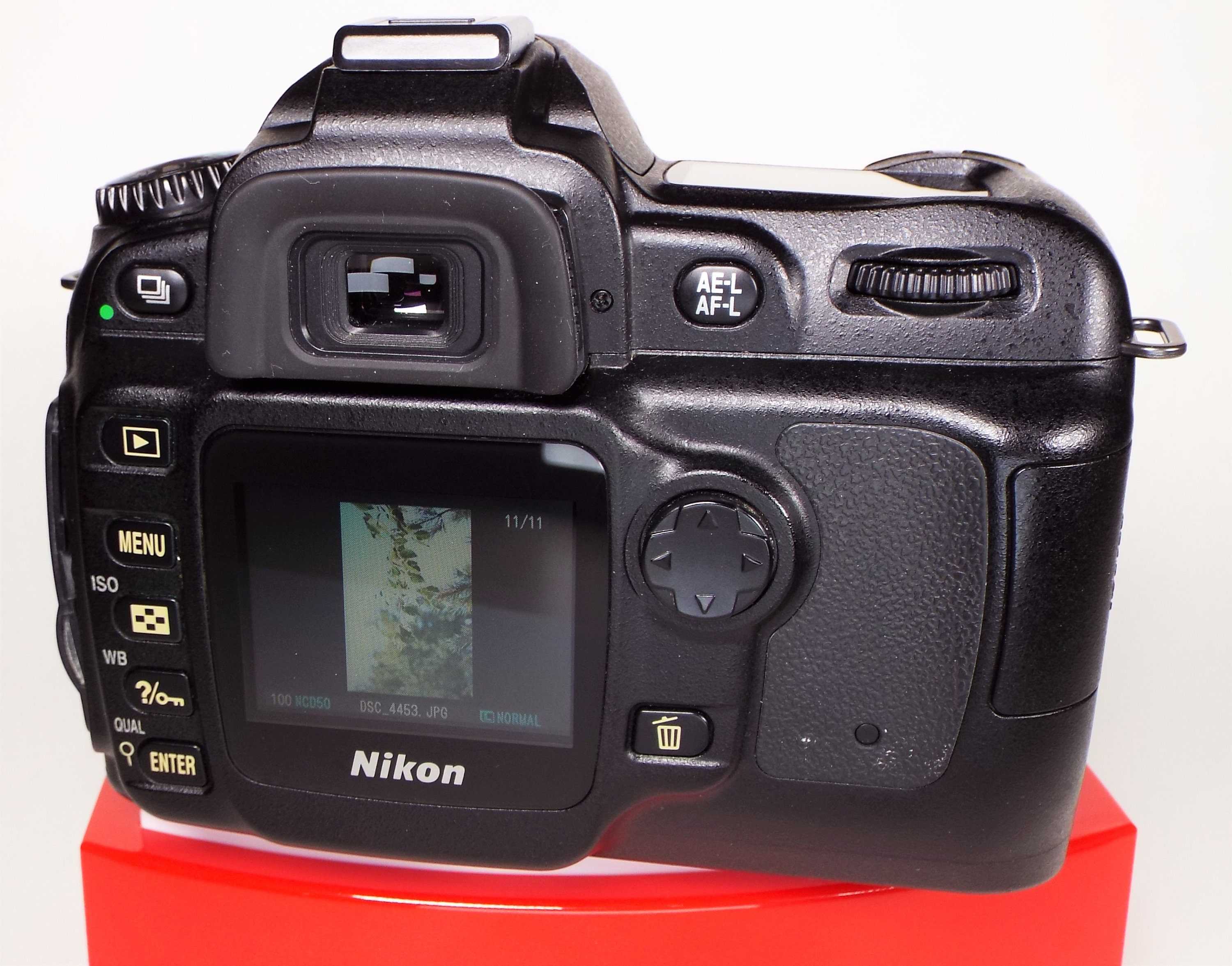 Nikon D50 DSLR Camera w/ Nikkor AFS DX 1855mm f/ 3.5G Zoom Lens