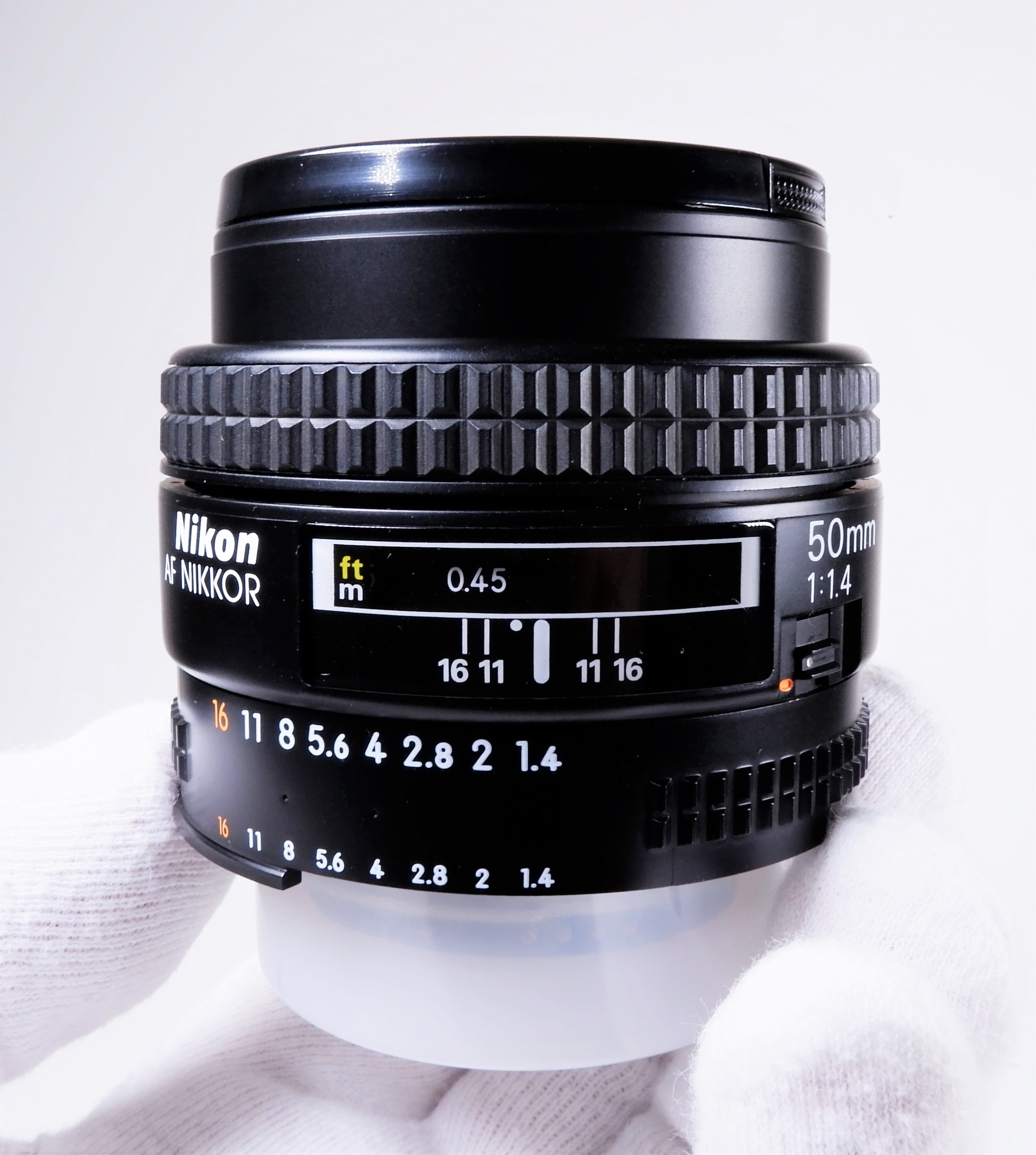 nikon-af-nikkor-50mm-f1-4-lens-with-nikon-front-rear-caps-mint