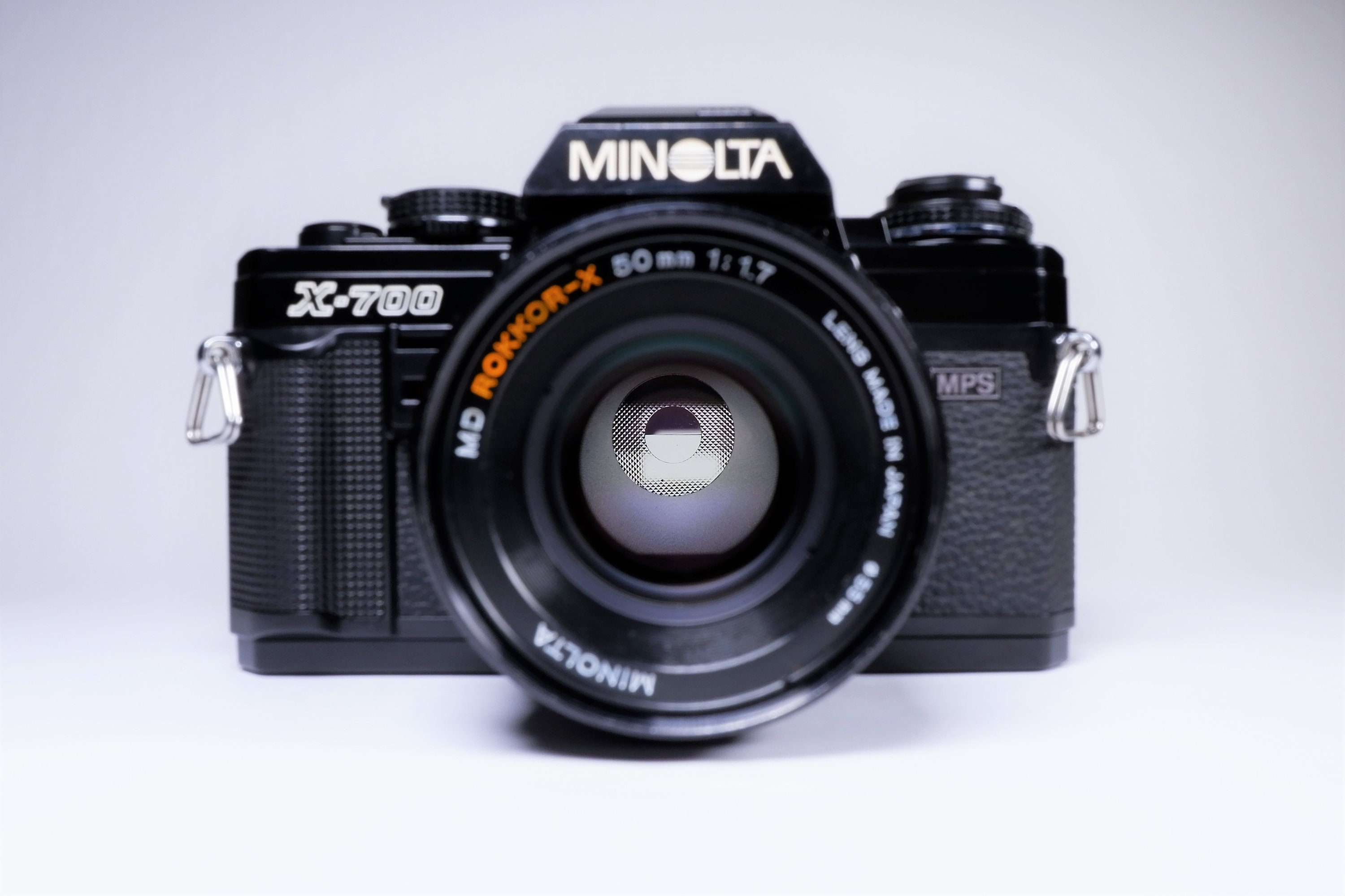 Vintage Minolta X700 35mm SLR Film Camera w/ Minolta MD RokkorX 50mm