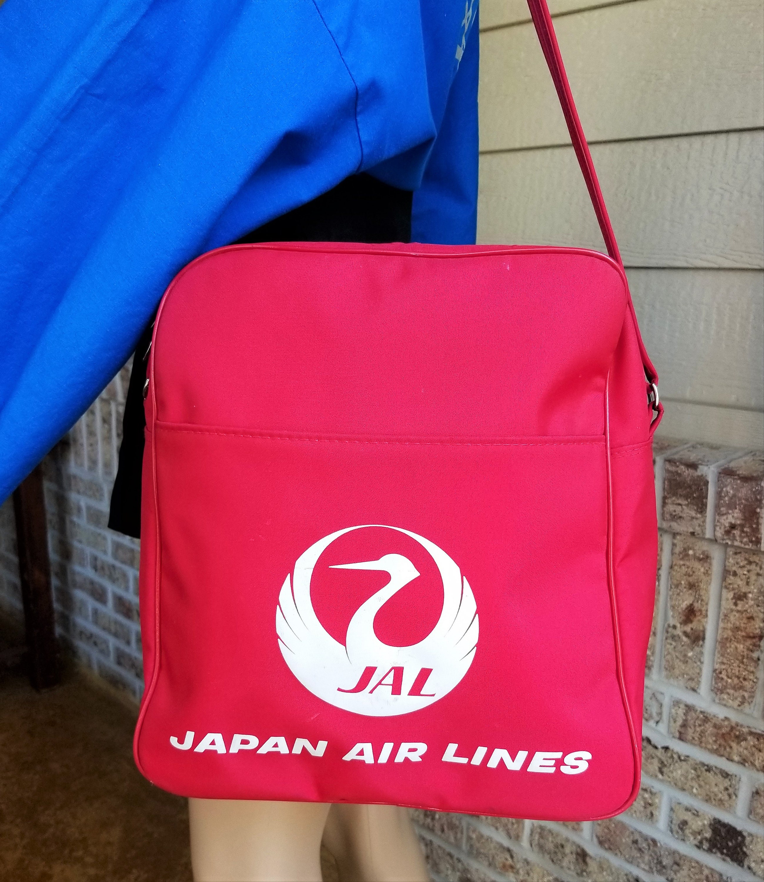 Rare Vintage Japan Airlines JAL Red Vinyl Flight Bag Rare Vintage Japan Airlines JAL Red Vinyl Flight Bag