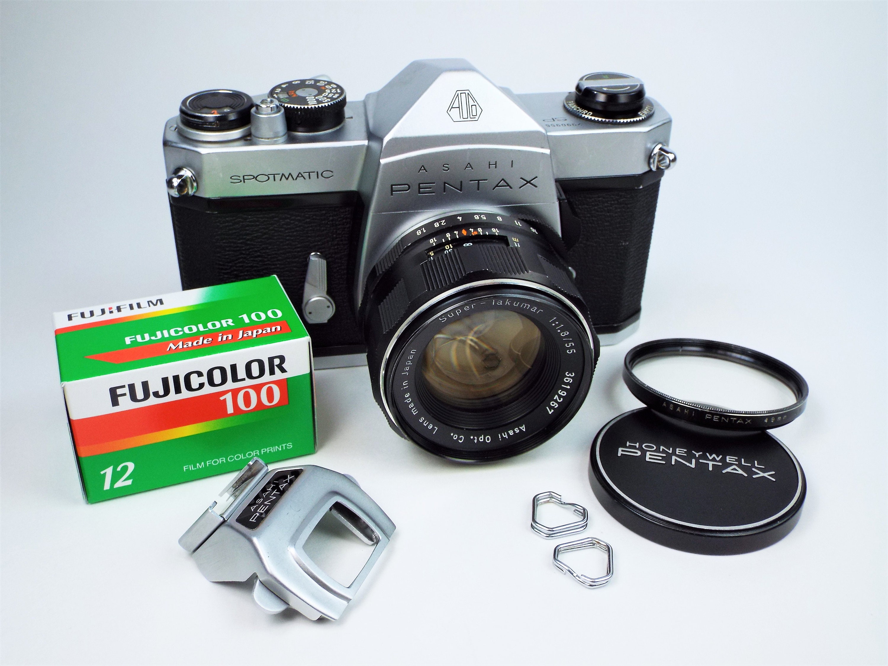 Asahi Pentax SP Spotmatic 35mm SLR Camera w/Super-Takumar 55mm f1