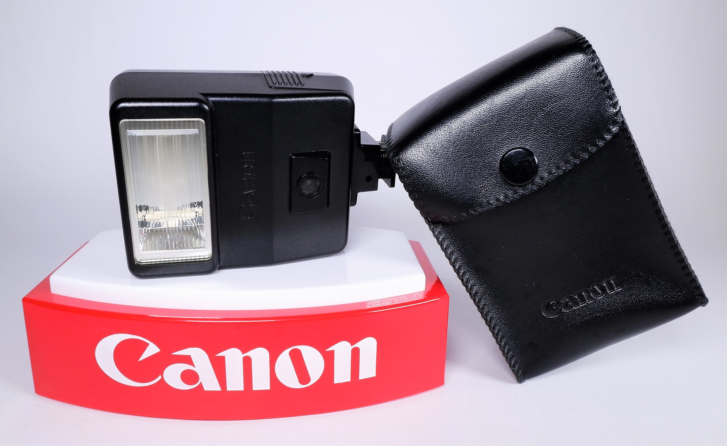 Canon Speedlite 155A Electronic Flash / Strobe Perfect for the Canon
