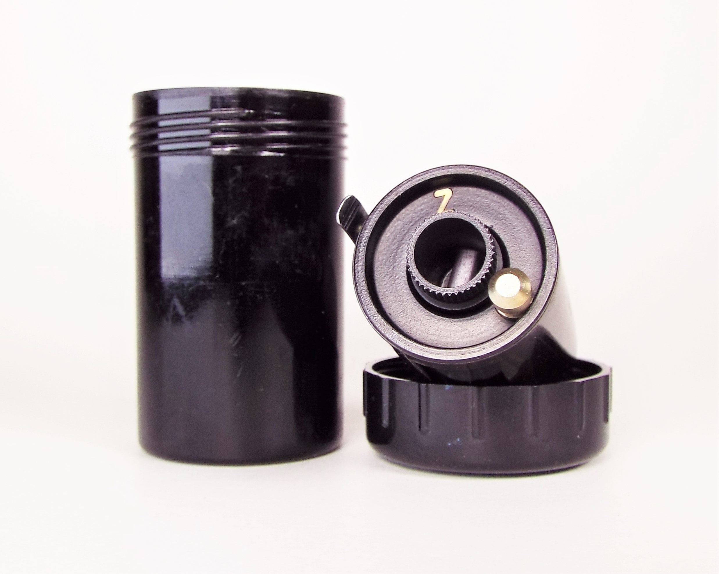 Leica Leitz Reloadable Metal 35mm Film Cassette with Ernst Leitz Screw