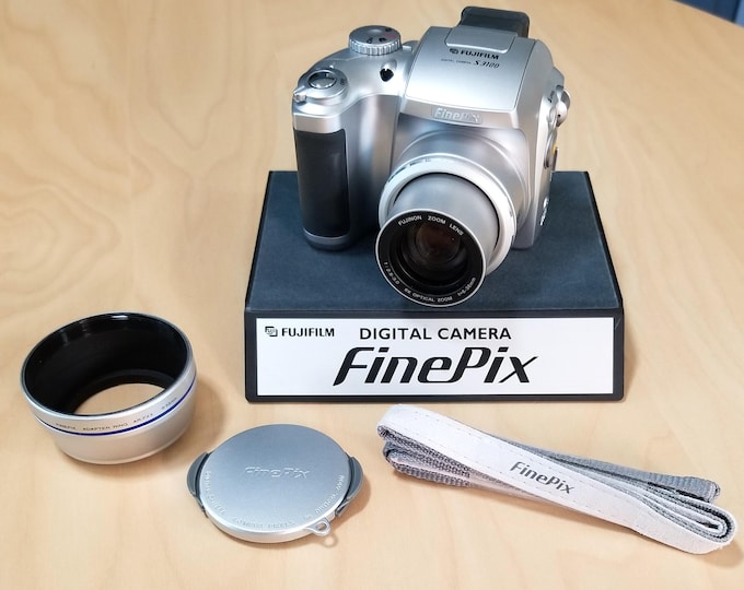 Fujifilm FinePix S3100 4MP Digital Camera Set - Includes xD Card - CCD Digicam w/ Fujinon 6x Zoom Lens, Box, Cap, Strap, CDs, Instructions