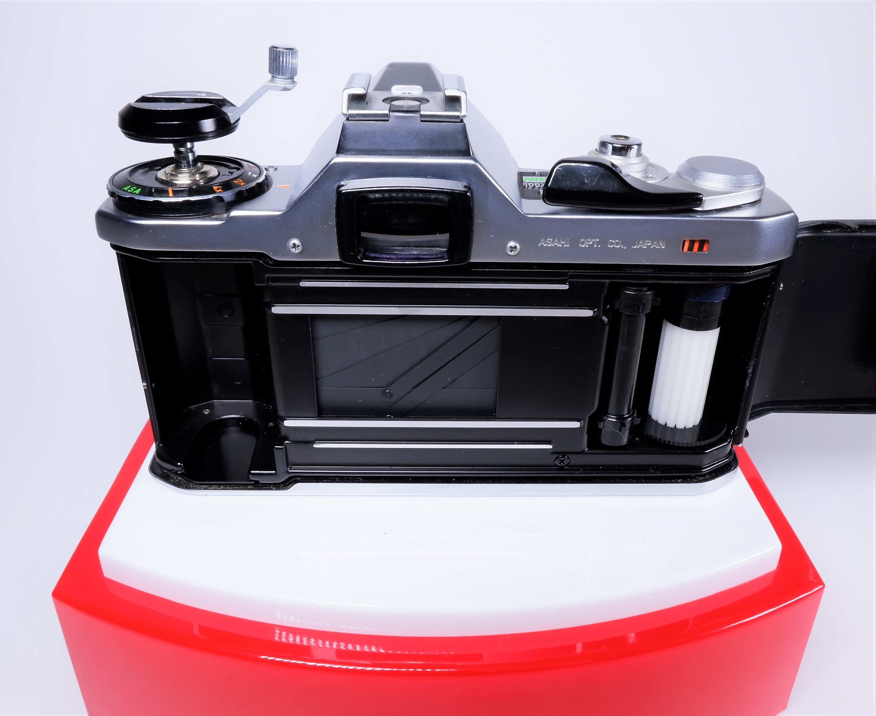 Asahi Pentax ME 35mm SLR Film Camera with Pentax Body Cap and Original Instruction Book For