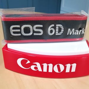 Canon EOS 6D Mark II Camera Strap – New in Package
