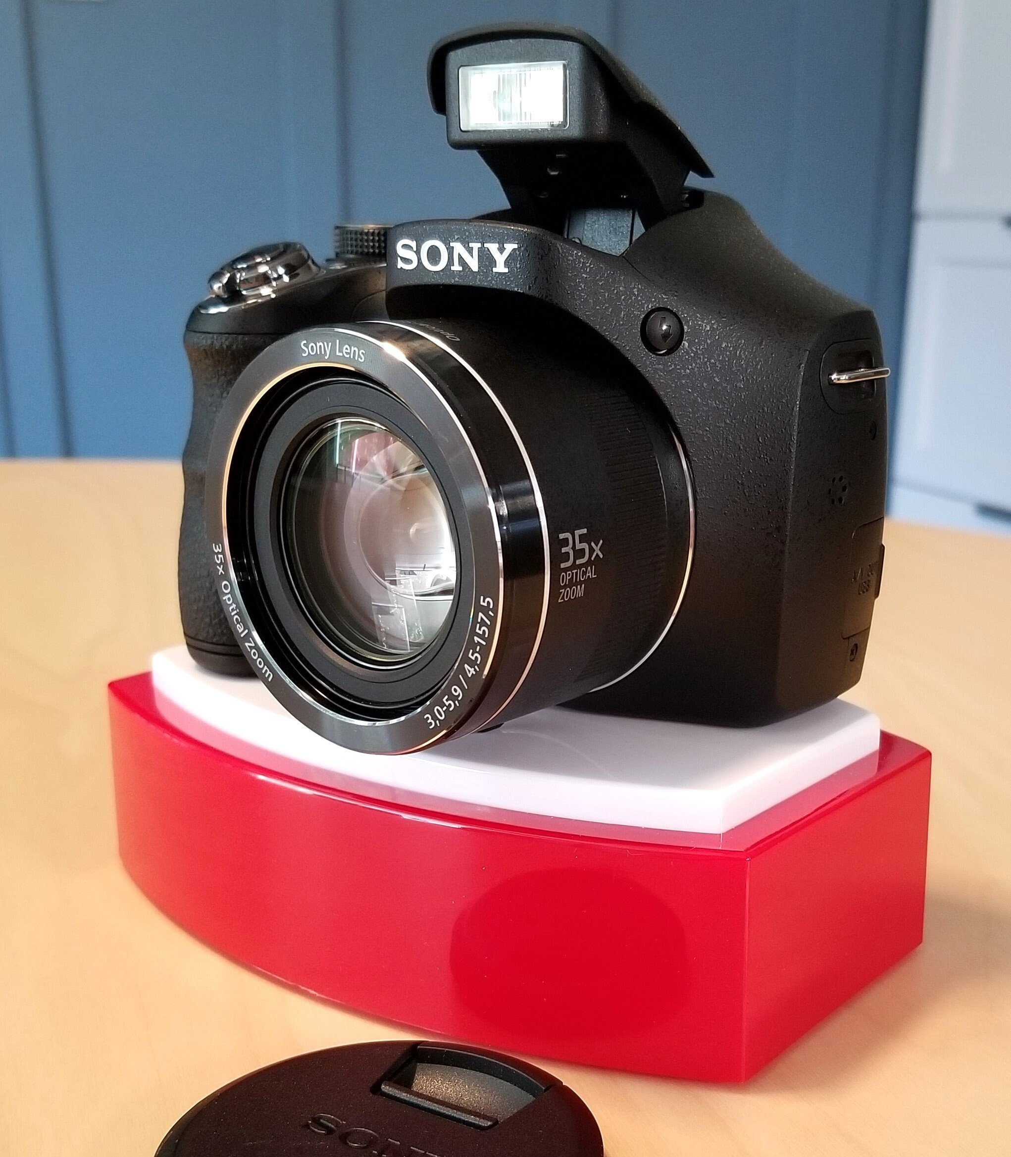 Sony Cybershot H300 20.1 MP Digital Camera w/ 35x Optical Zoom Lens