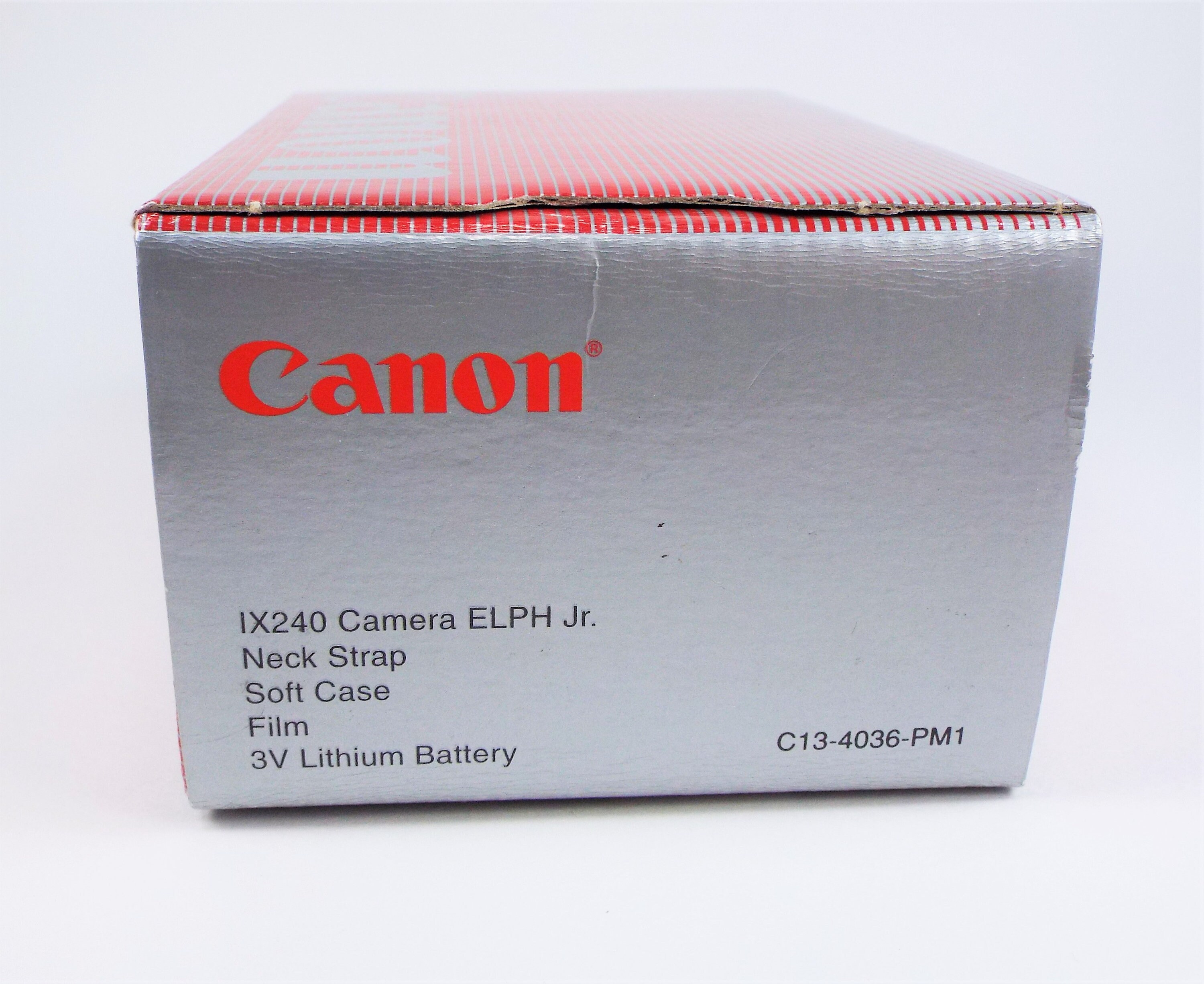 Canon ELPH Jr. APS Film Camera Outfit Mint New in Box Canon 26mm f