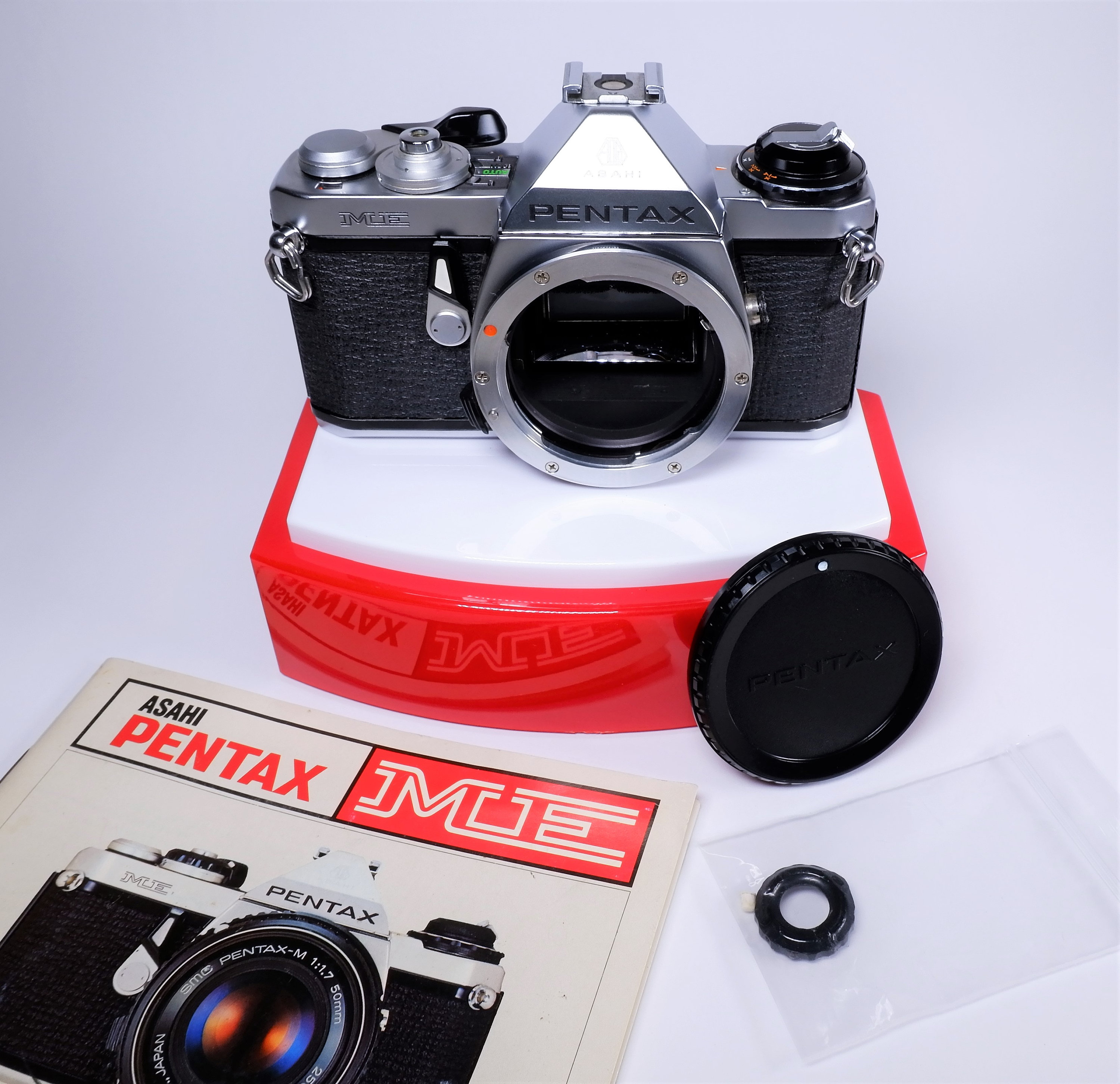 Asahi Pentax ME 35mm SLR Film Camera with Pentax Body Cap and Original