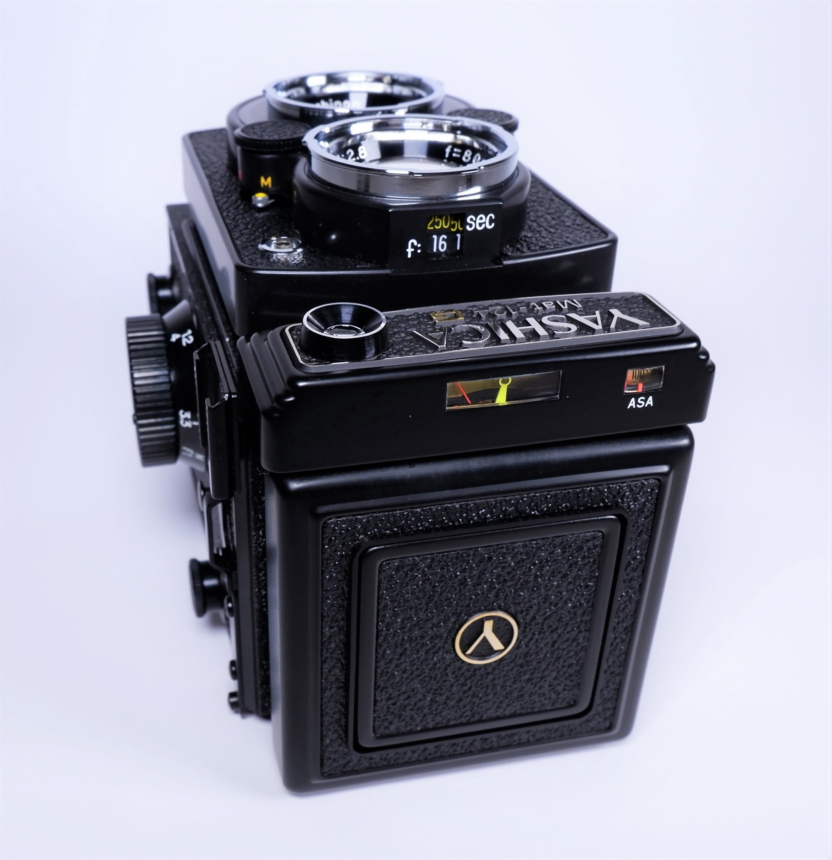 Vintage YashicaMat 124G Twinlens Reflex TLR Medium Format Camera