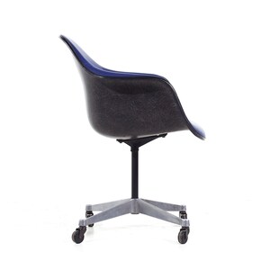 Eames for Herman Miller Mid Century Dark Blue Padded Fiberglass Swivel Office Chair mcm Bild 4