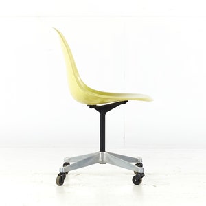 Charles and Ray Eames for Herman Miller Mid Century Fiberglass Wheeled Shell Chair mcm image 4