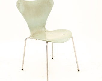 Arne Jacobsen For Fritz Hansen Mid Century Modern SERIES 7 Chair - Frost - mcm